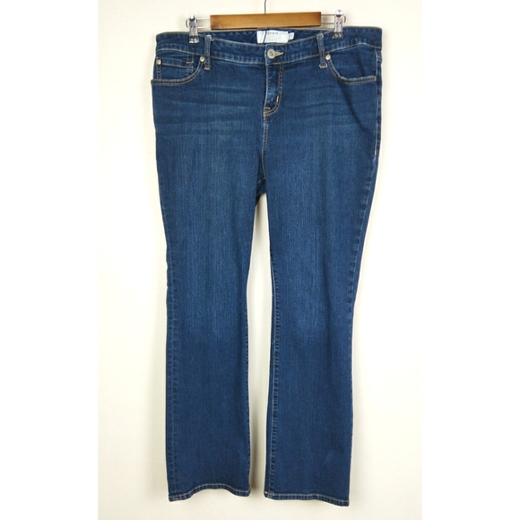 Torrid Relaxed Boot Cut Medium Wash Denim